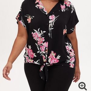 NWT torrid size 4 black floral challis tie front